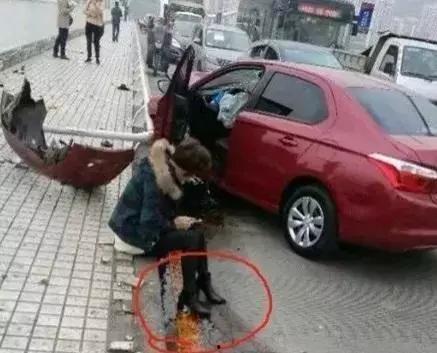 带你吃瓜公交路标